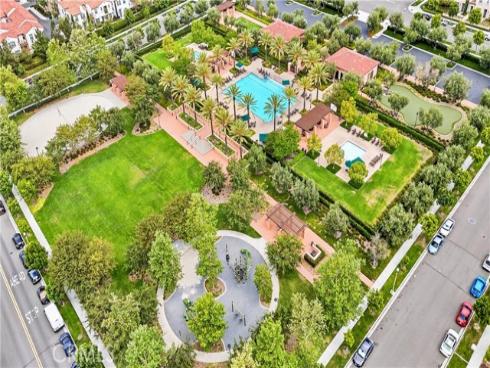 102 Trailblaze , Irvine, CA
