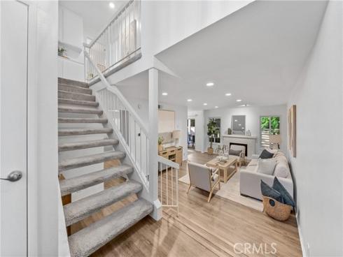51 Ashbrook , Irvine, CA