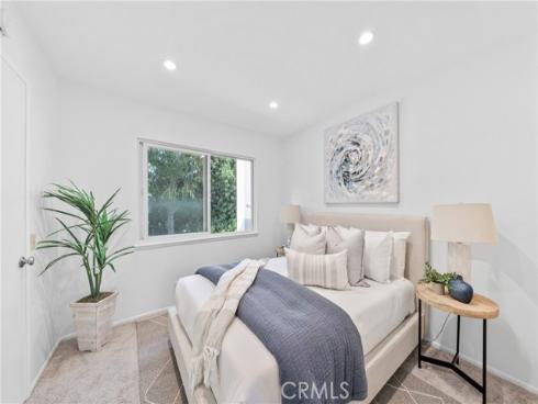 51 Ashbrook , Irvine, CA