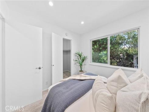 51 Ashbrook , Irvine, CA