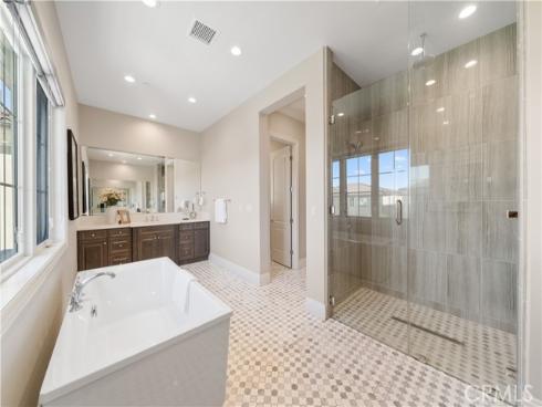 57  Kite  , Irvine, CA