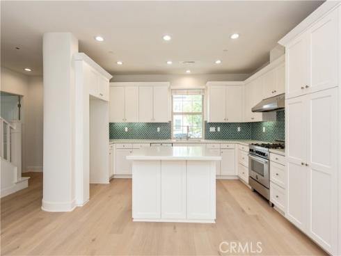 152  Excursion  , Irvine, CA