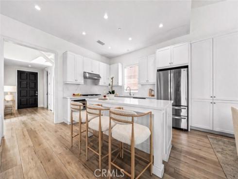 162 Winnett , Irvine, CA