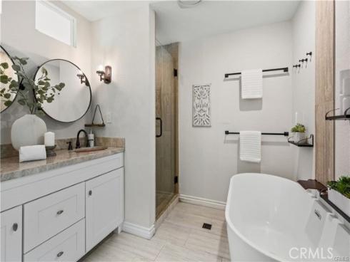 61 Bridgeport , Irvine, CA