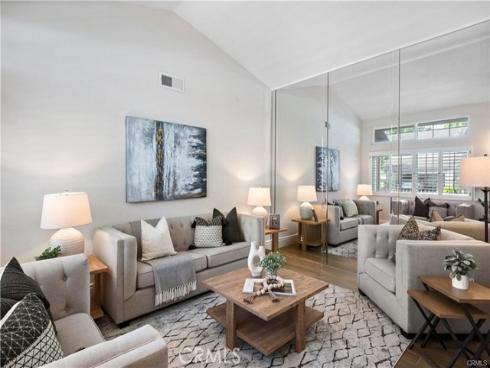 61 Bridgeport , Irvine, CA