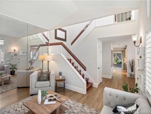 61 Bridgeport , Irvine, CA