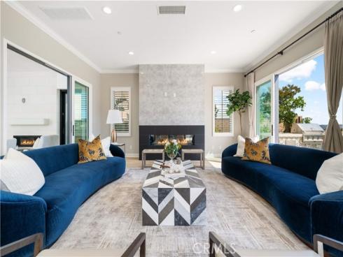 136 Salt Spg , Irvine, CA
