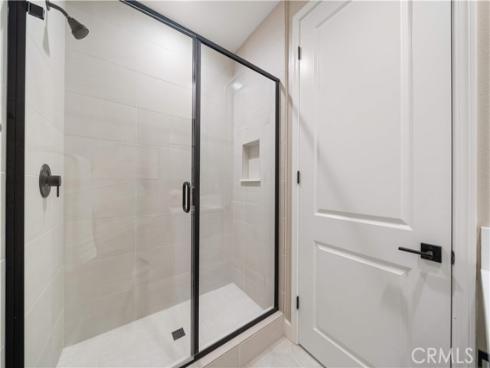 136 Salt Spg , Irvine, CA
