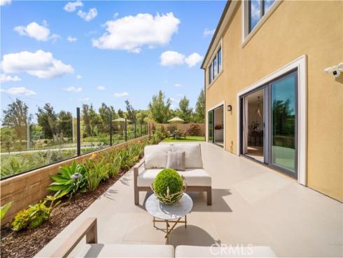 136 Salt Spg , Irvine, CA