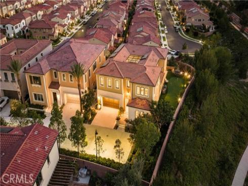 136 Salt Spg , Irvine, CA