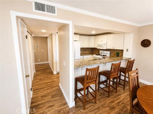 36 Woodleaf , Irvine, CA