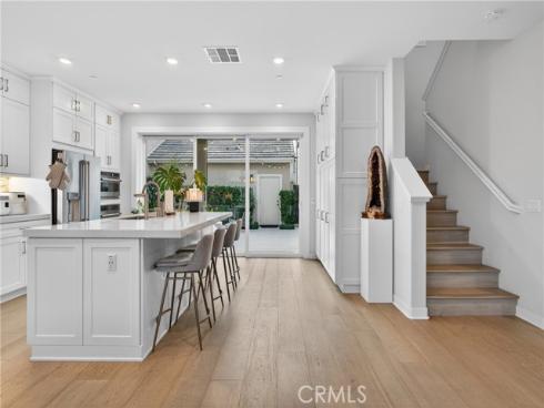382 Chorus , Irvine, CA