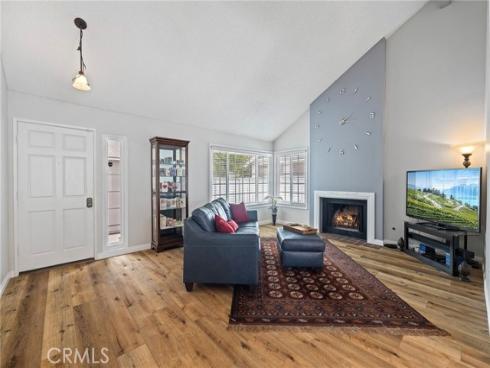 14 Aldergrove 29 , Irvine, CA