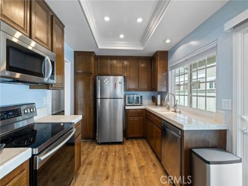 14 Aldergrove 29 , Irvine, CA