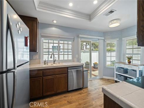 14 Aldergrove 29 , Irvine, CA