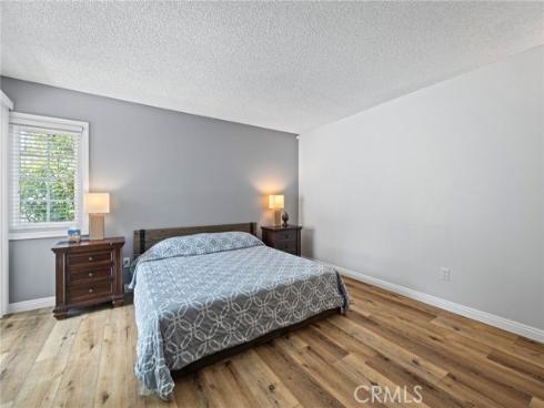 14 Aldergrove 29 , Irvine, CA