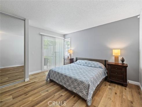 14 Aldergrove 29 , Irvine, CA
