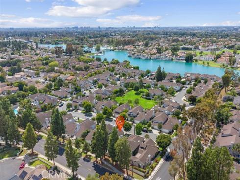 14 Aldergrove 29 , Irvine, CA