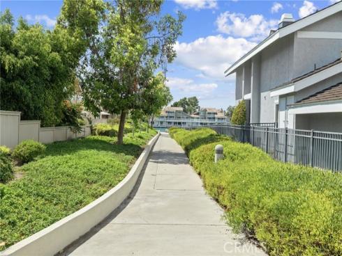 14 Aldergrove 29 , Irvine, CA