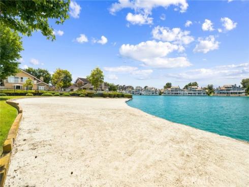 14 Aldergrove 29 , Irvine, CA