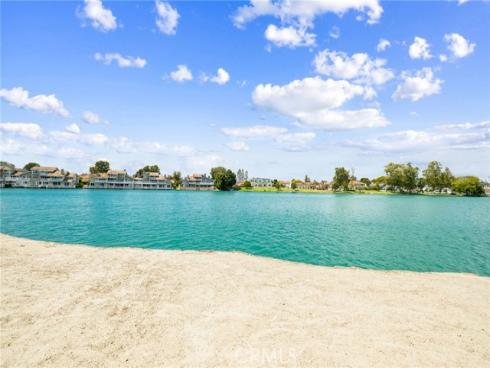 14 Aldergrove 29 , Irvine, CA