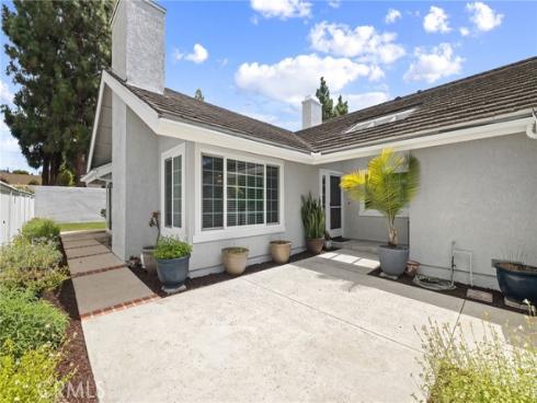 14 Aldergrove 29 , Irvine, CA