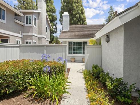 14 Aldergrove 29 , Irvine, CA