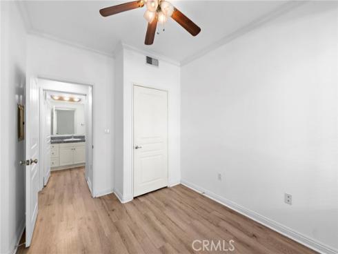 3131 Watermarke , Irvine, CA