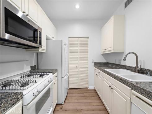3131 Watermarke , Irvine, CA