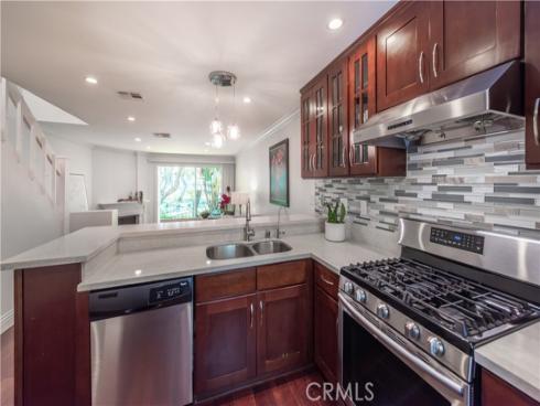 249 Pineview , Irvine, CA