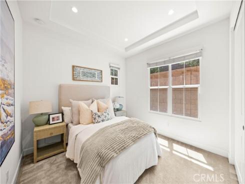 68 tollson , Irvine, CA