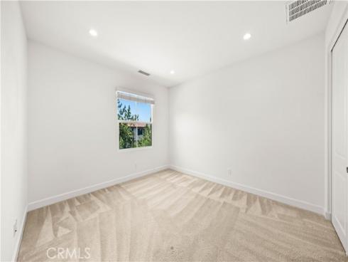 68 tollson , Irvine, CA