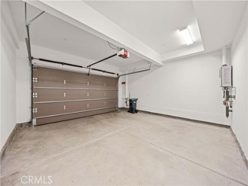 68 tollson , Irvine, CA