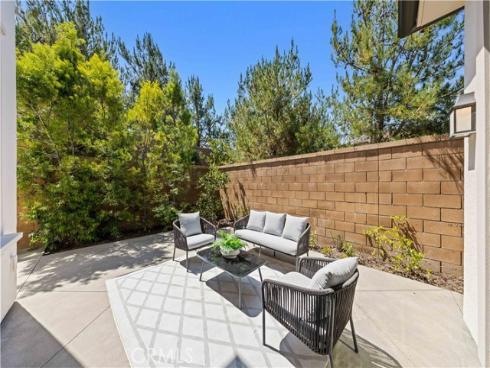 68 tollson , Irvine, CA