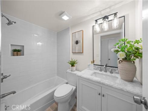 18 Solana , Irvine, CA