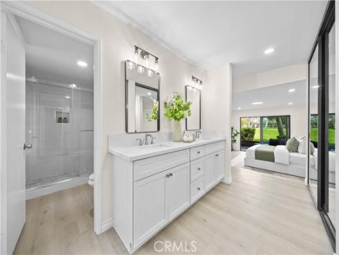 18 Solana , Irvine, CA