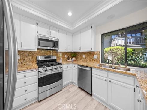 18 Solana , Irvine, CA