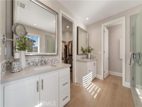 126 Bellini , Irvine, CA
