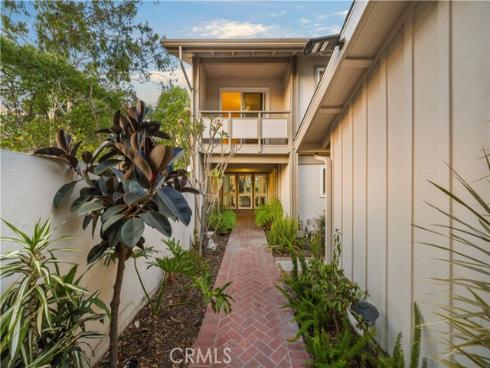 4181 Sandburg Way, Irvine, CA