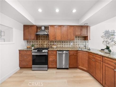 4181 Sandburg Way, Irvine, CA