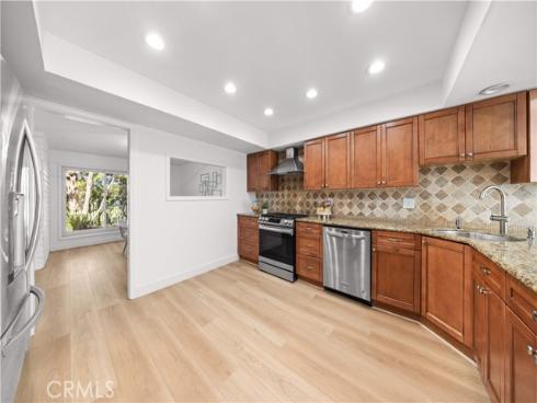 4181 Sandburg Way, Irvine, CA