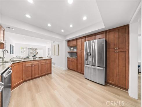 4181 Sandburg Way, Irvine, CA