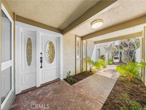 4181 Sandburg Way, Irvine, CA