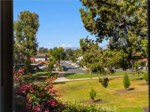 4181 Sandburg Way, Irvine, CA