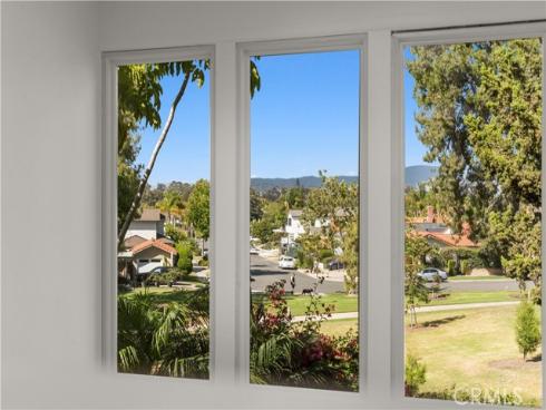 4181 Sandburg Way, Irvine, CA