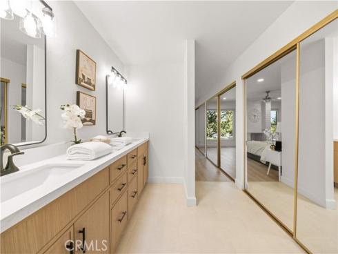 4181 Sandburg Way, Irvine, CA