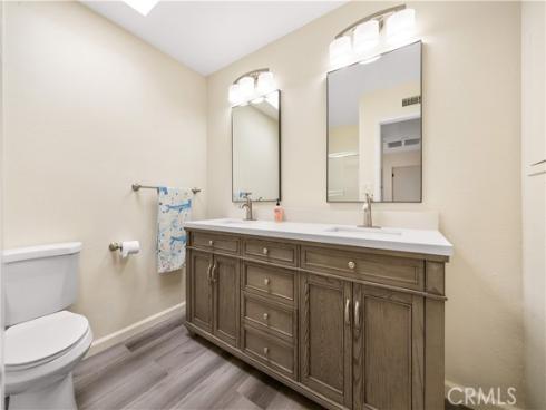 4181 Sandburg Way, Irvine, CA