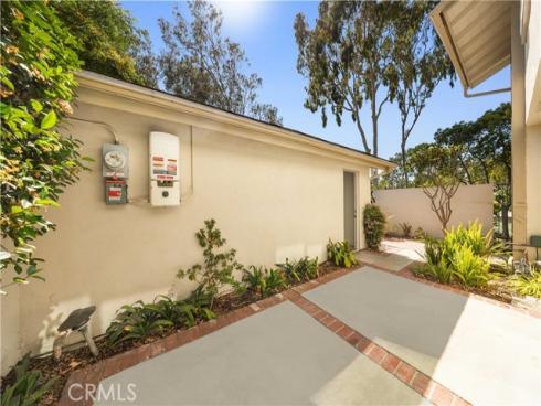 4181 Sandburg Way, Irvine, CA