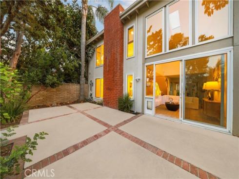 4181 Sandburg Way, Irvine, CA