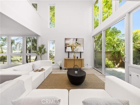 4181 Sandburg Way, Irvine, CA